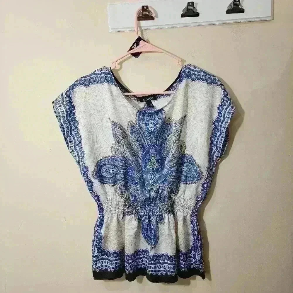 A. Byer handkerchief dolman sleeve top size large - Picture 2 of 6